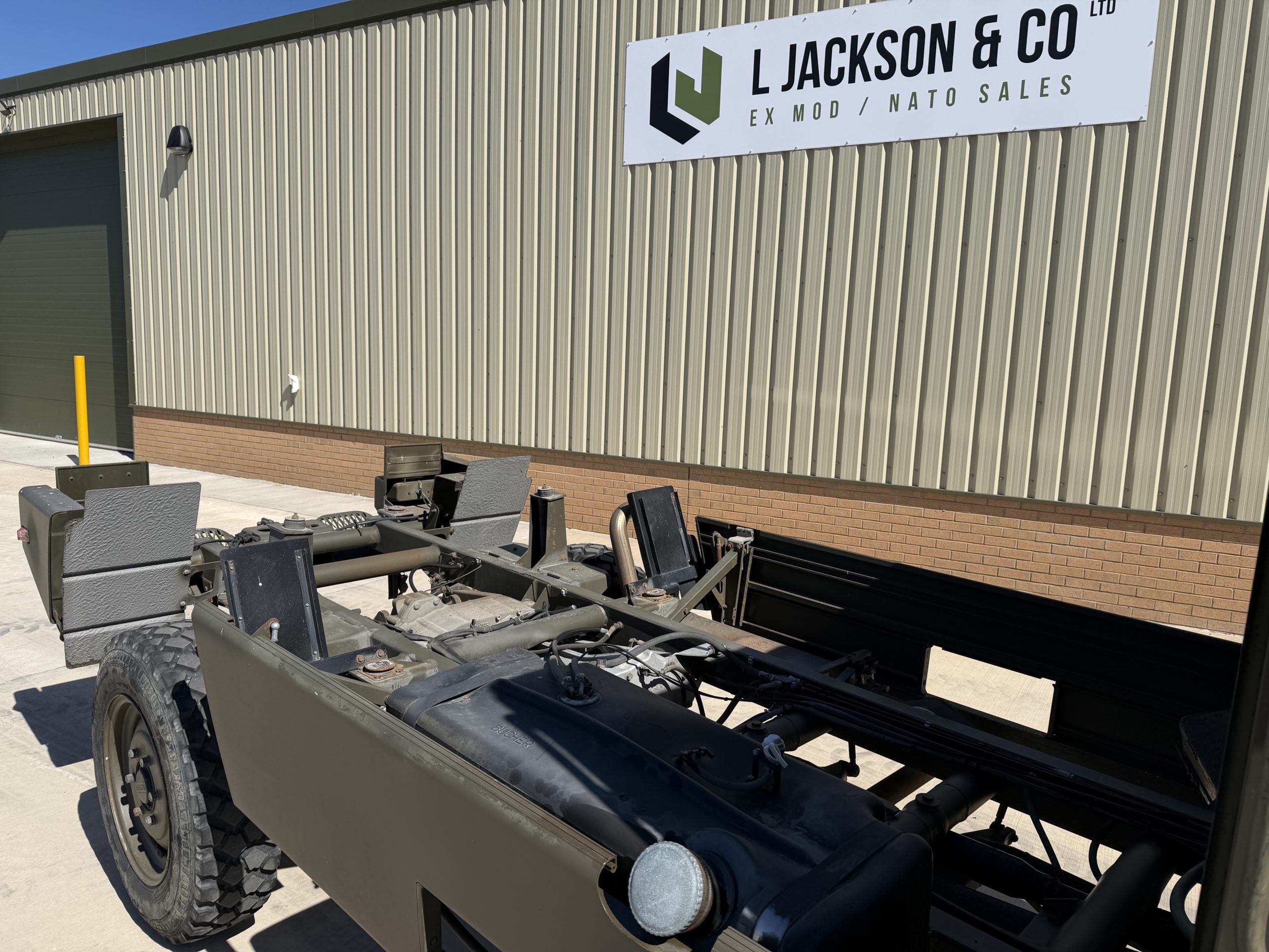 Bucher Duro 1 4×4 Chassis Cab
