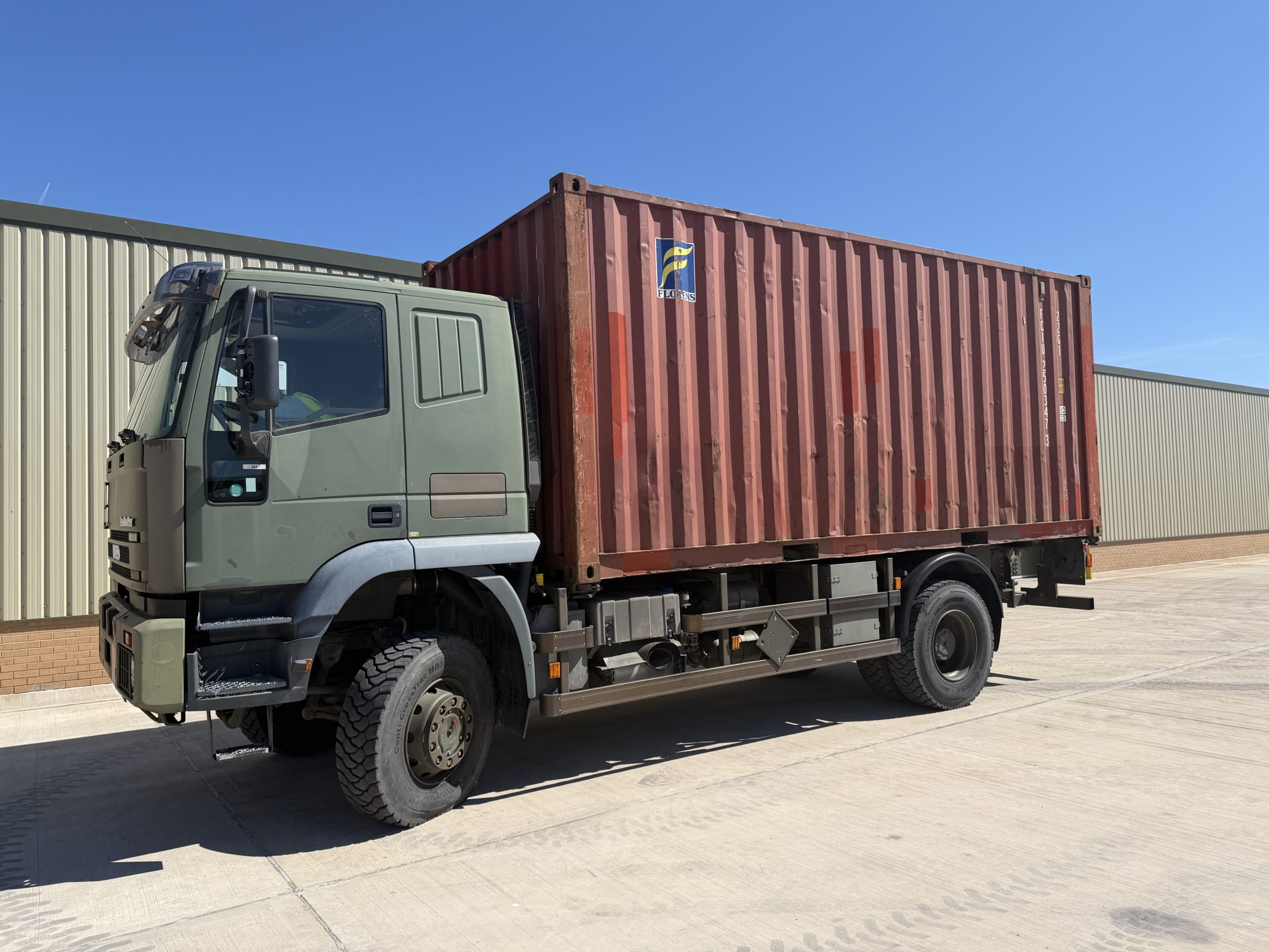Iveco Eurotrakker 190E35 4×4 20FT Container Truck