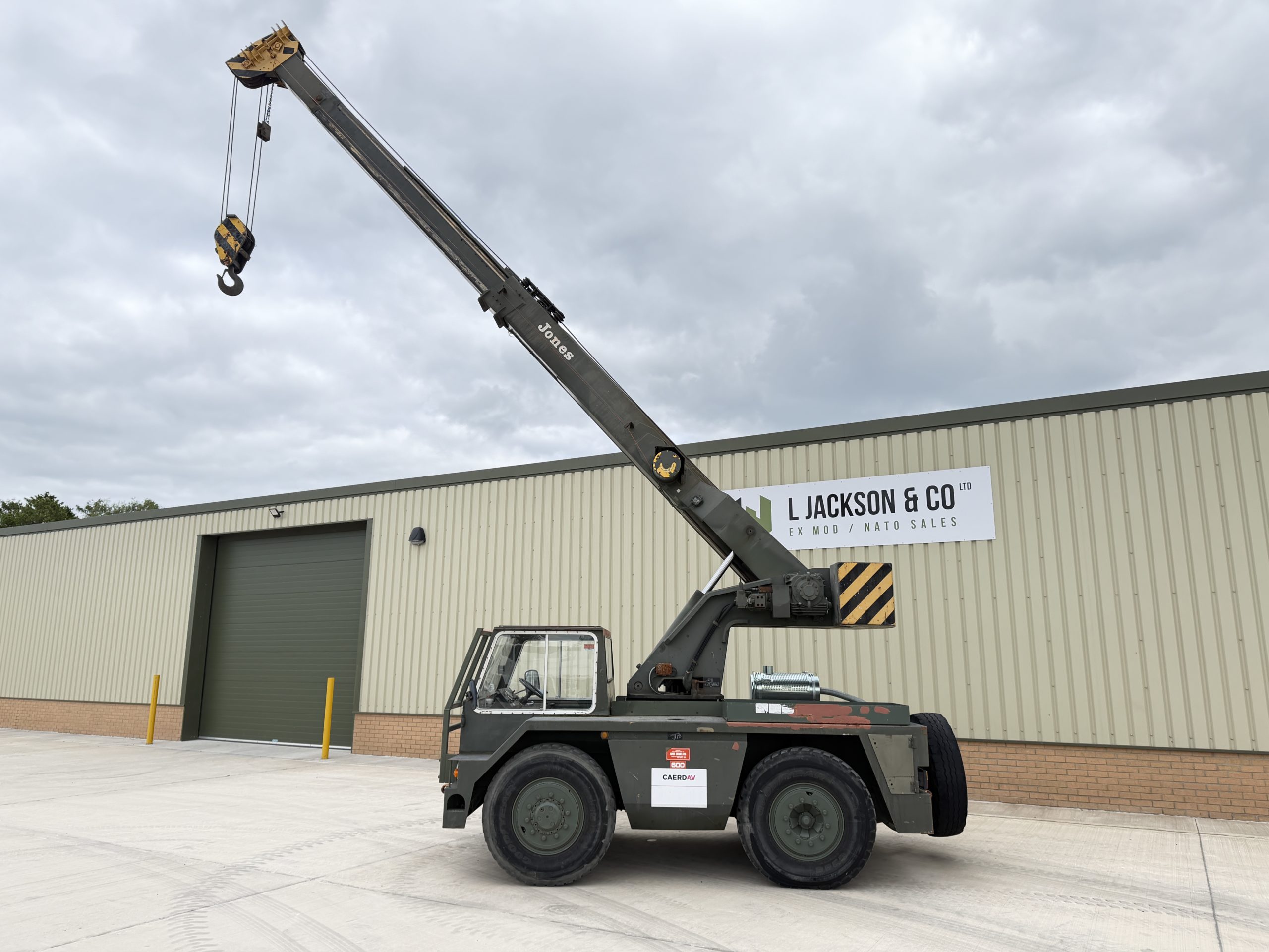 Jones IF8M Crane
