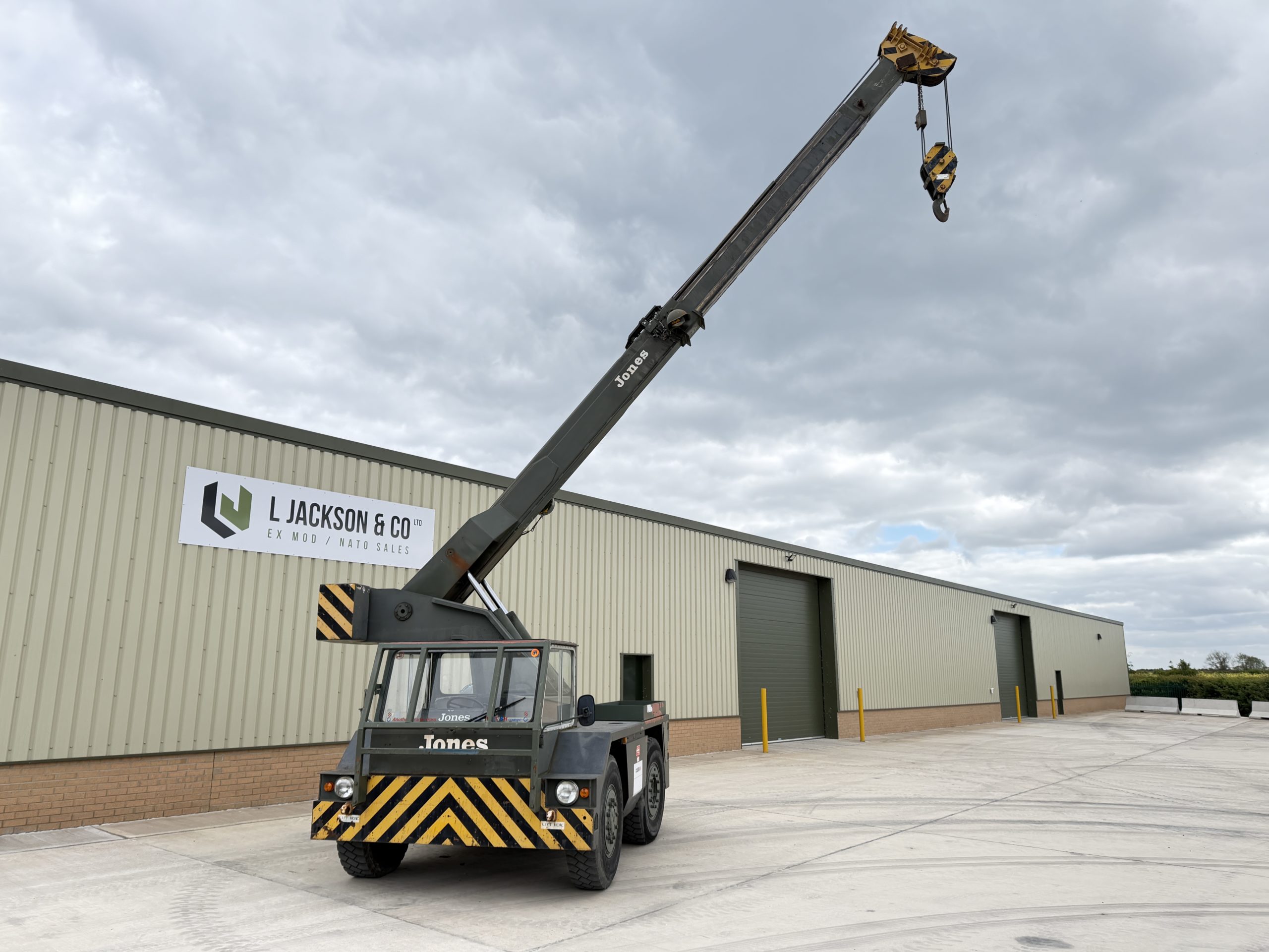 Jones IF8M Crane