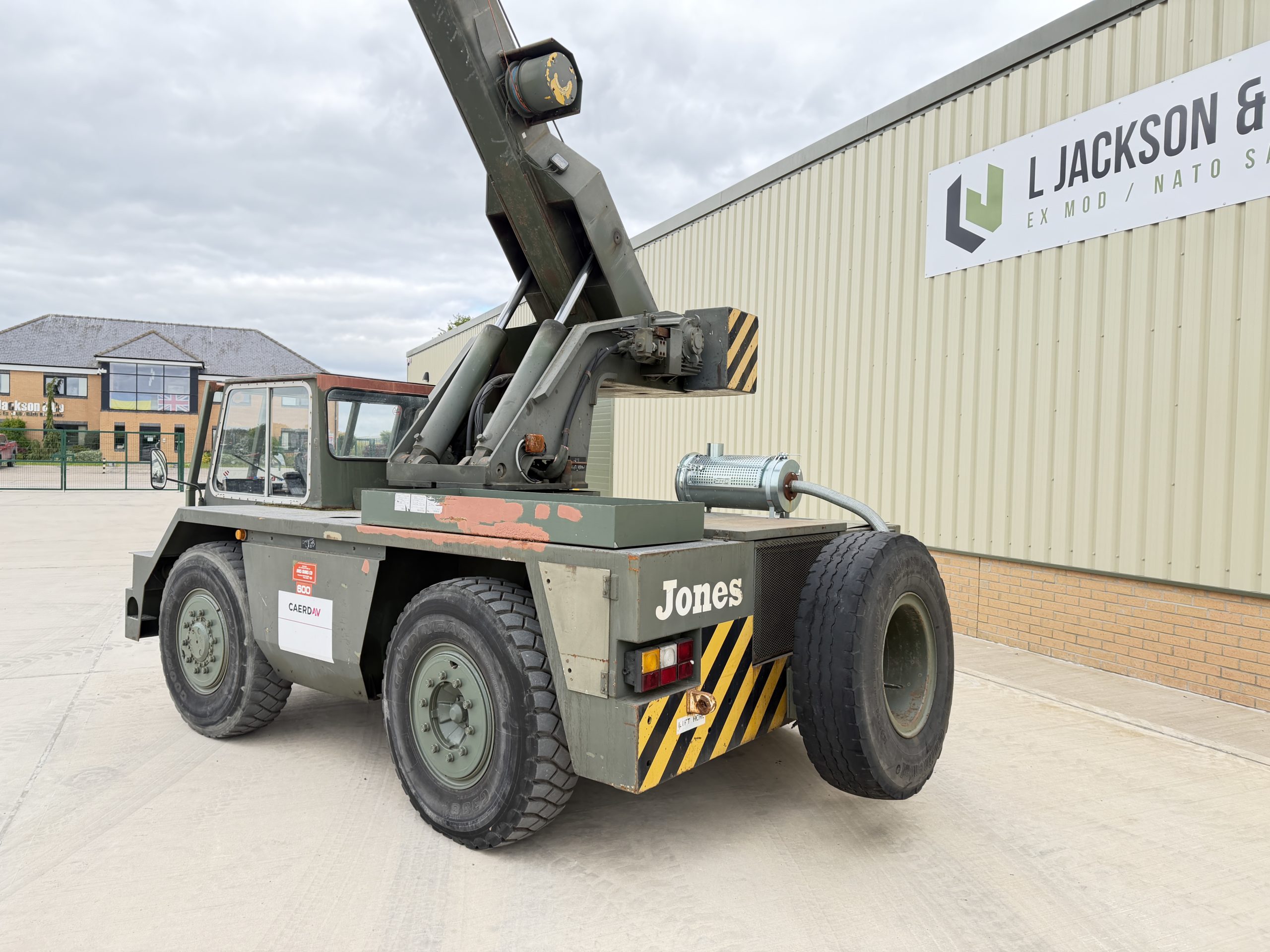 Jones IF8M Crane