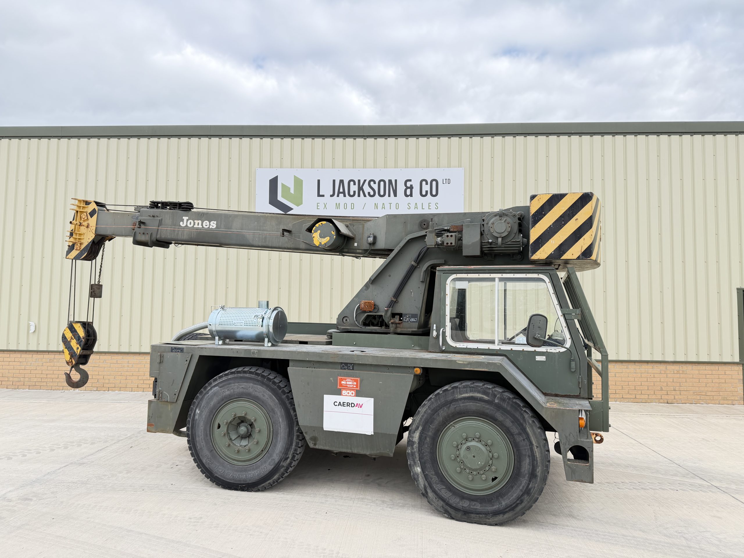 Jones IF8M Crane