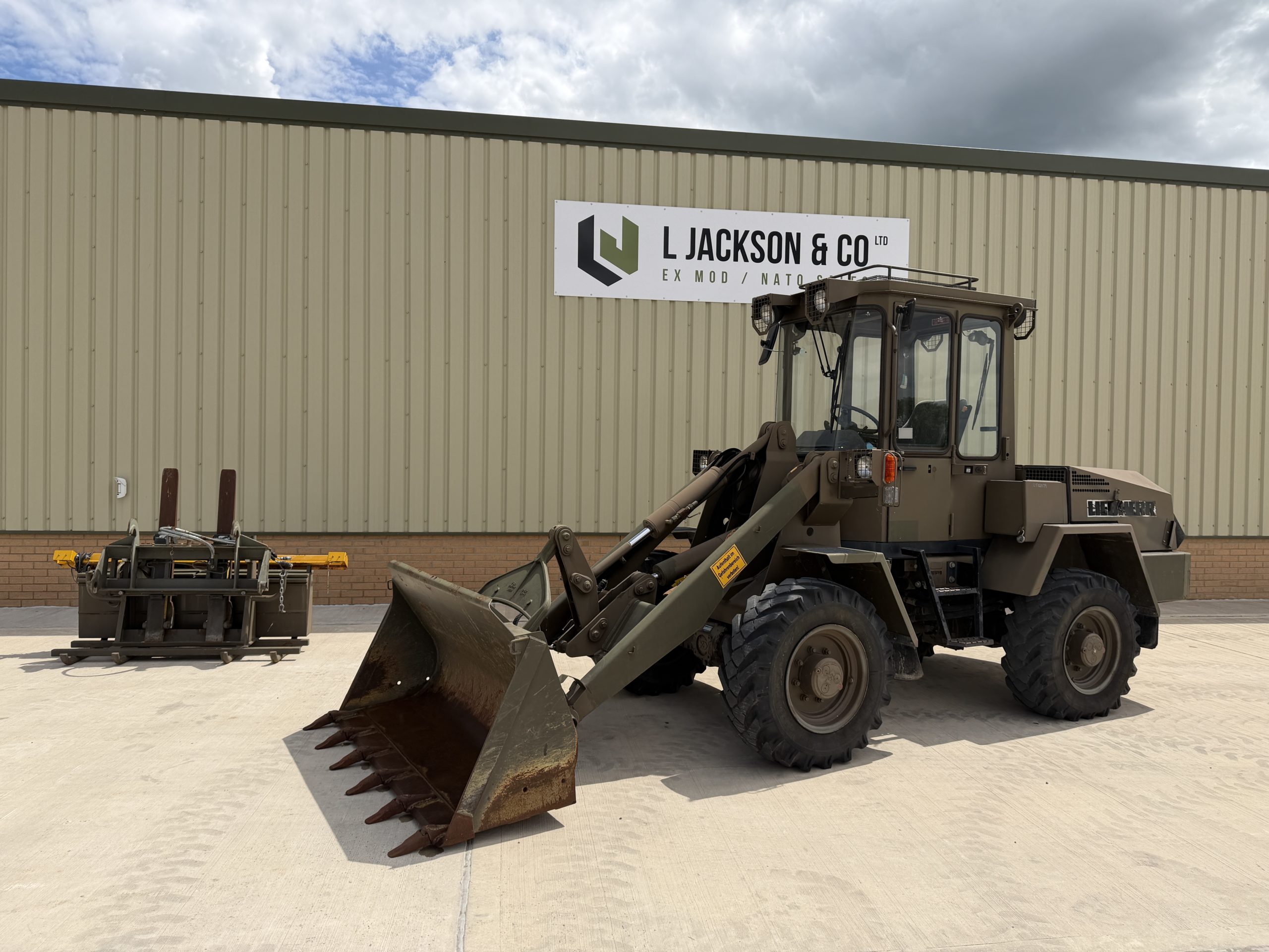 Liebherr L508 Wheeled Loader