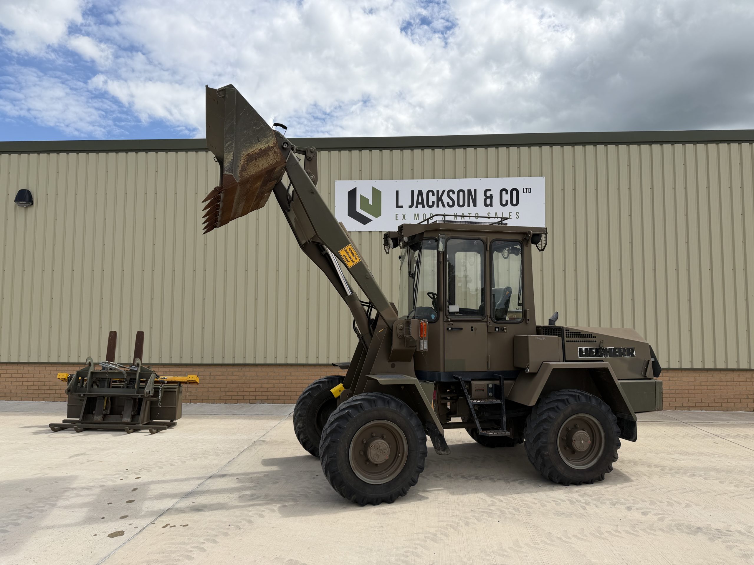 Liebherr L508 Wheeled Loader