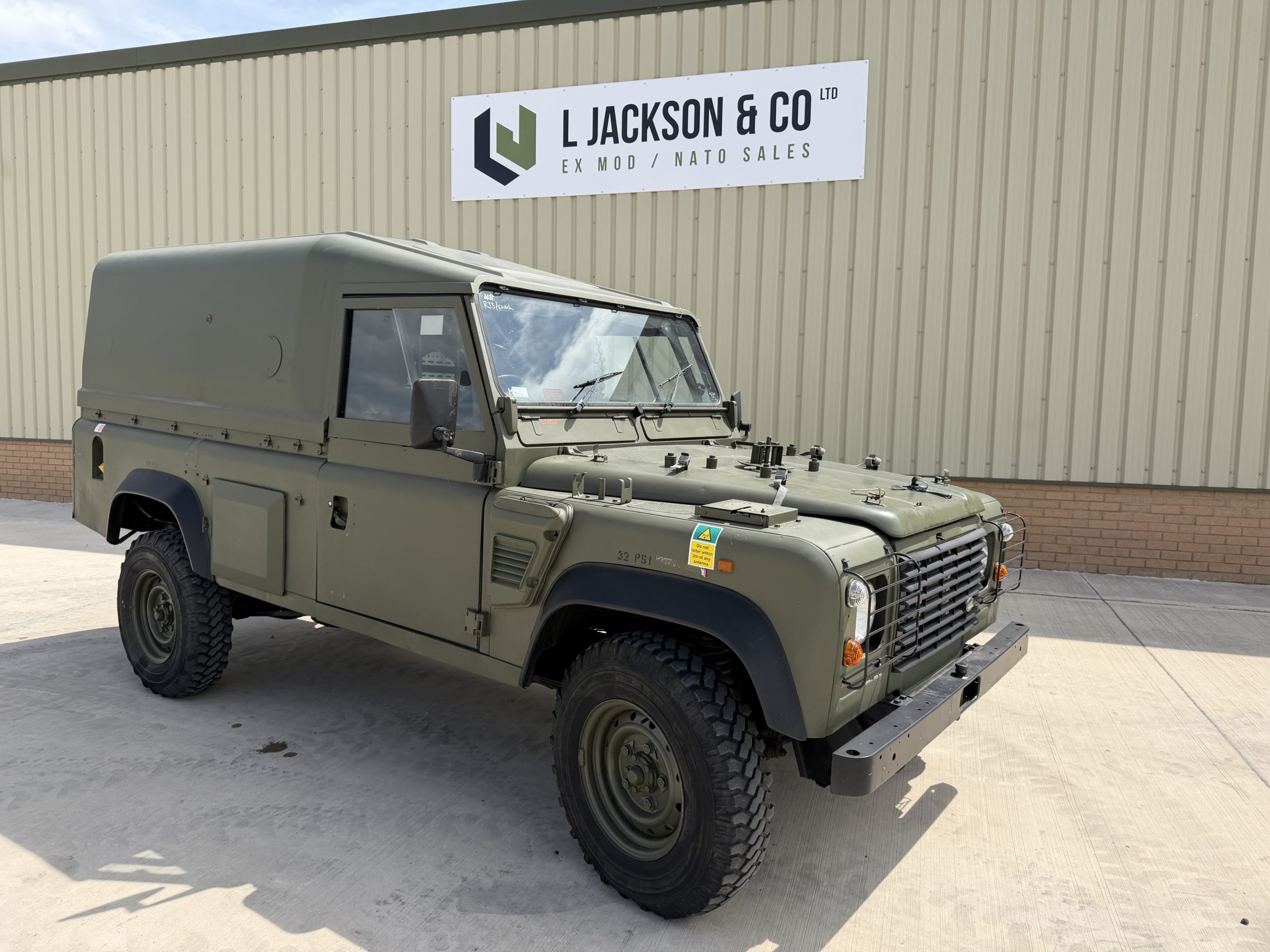 Land Rover Defender Wolf 110 RHD Hard Top
