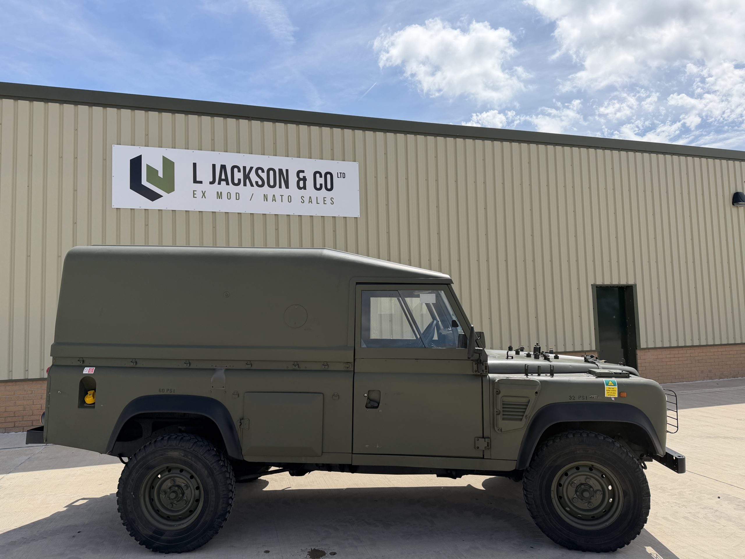 Land Rover Defender Wolf 110 RHD Hard Top