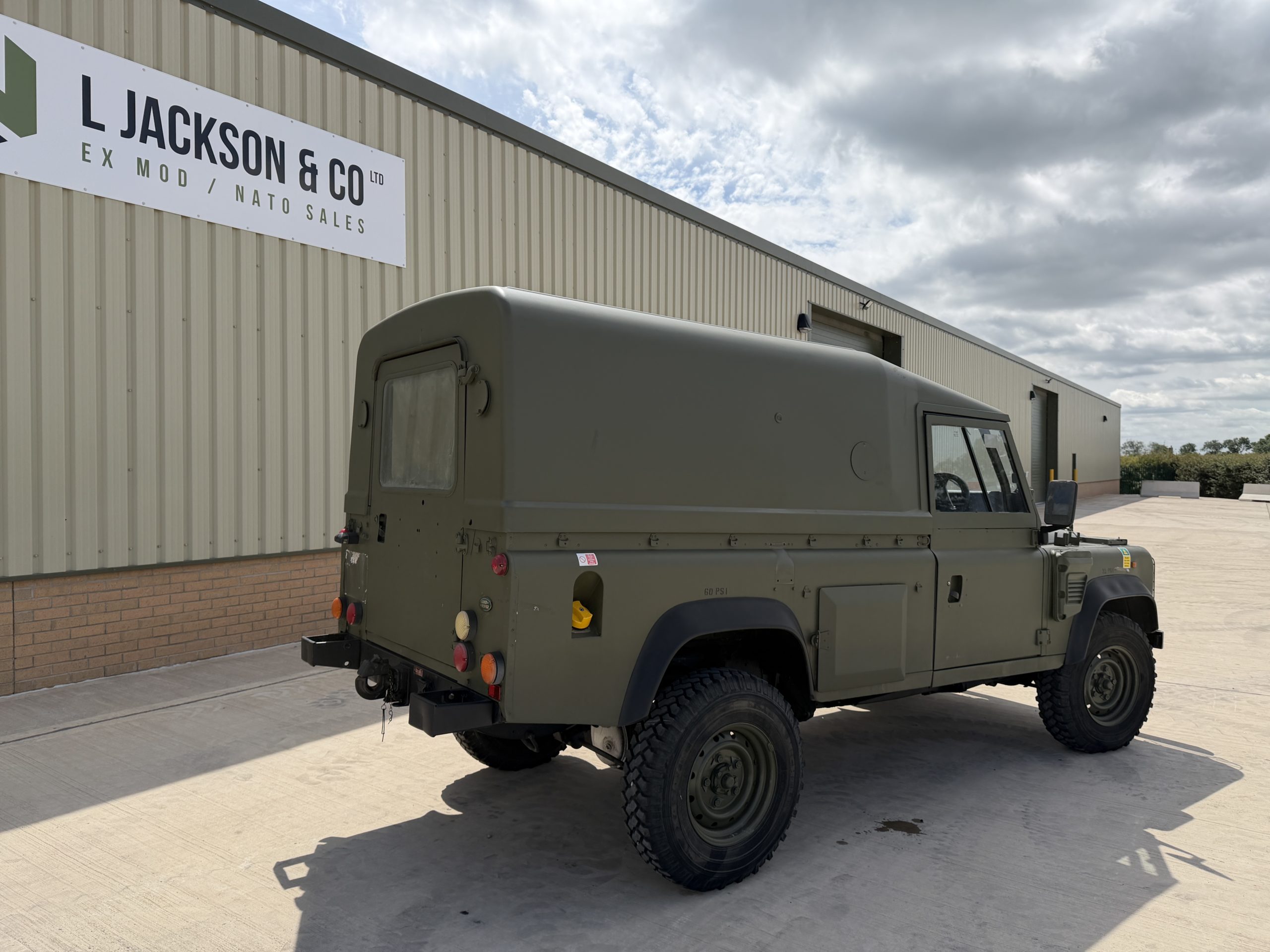 Land Rover Defender Wolf 110 RHD Hard Top