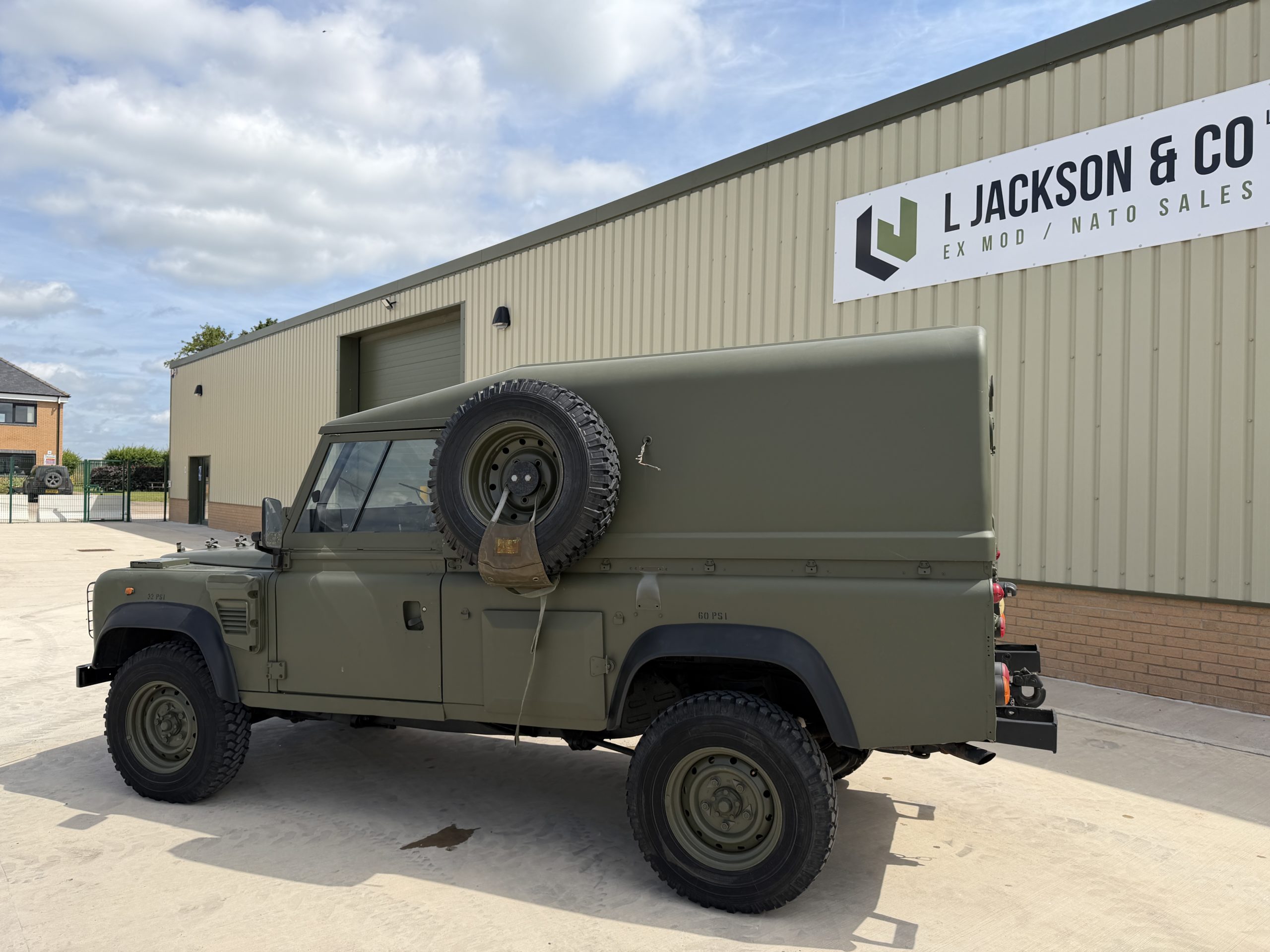 Land Rover Defender Wolf 110 RHD Hard Top