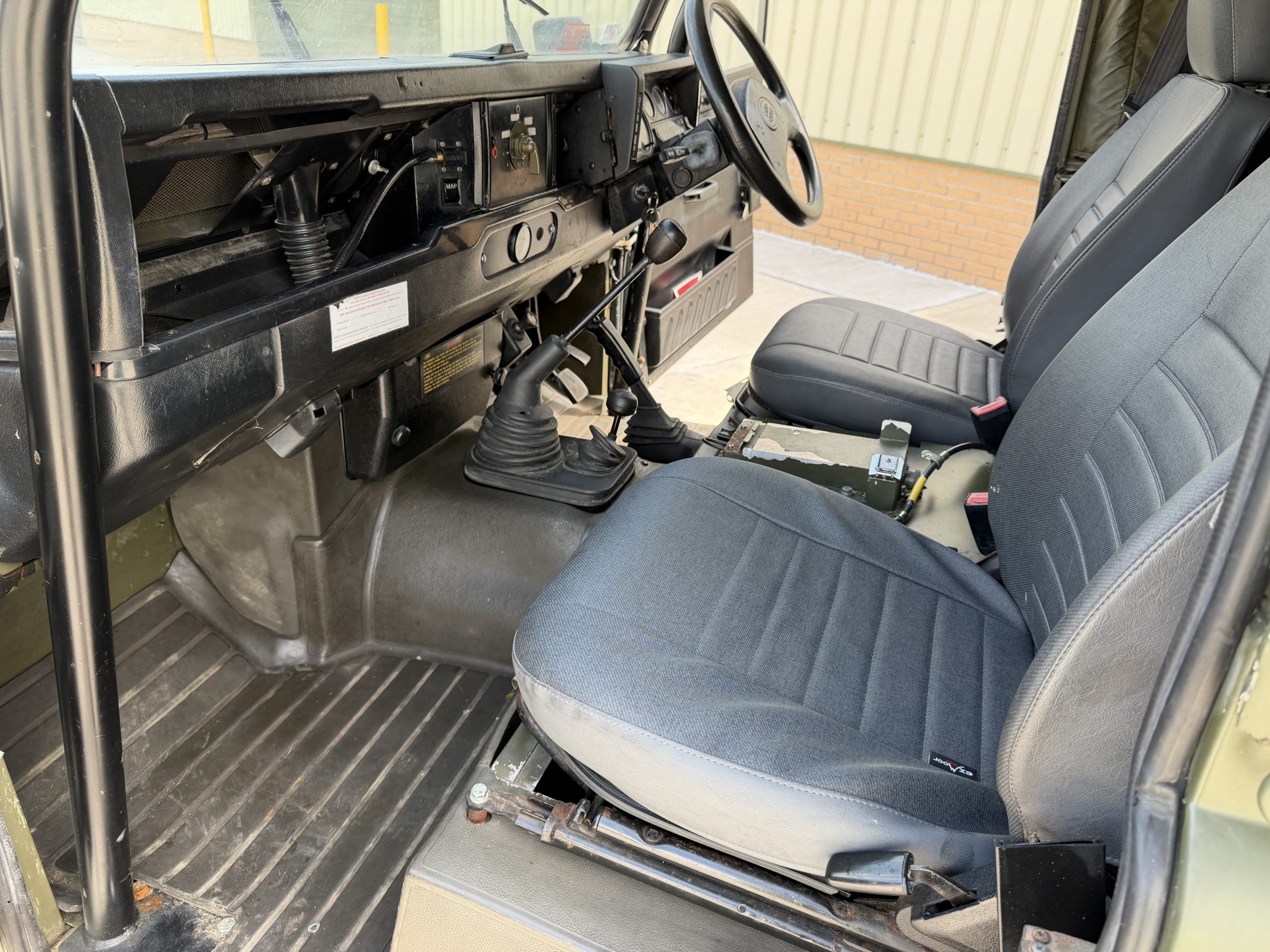 Land Rover Defender Wolf 110 RHD Hard Top