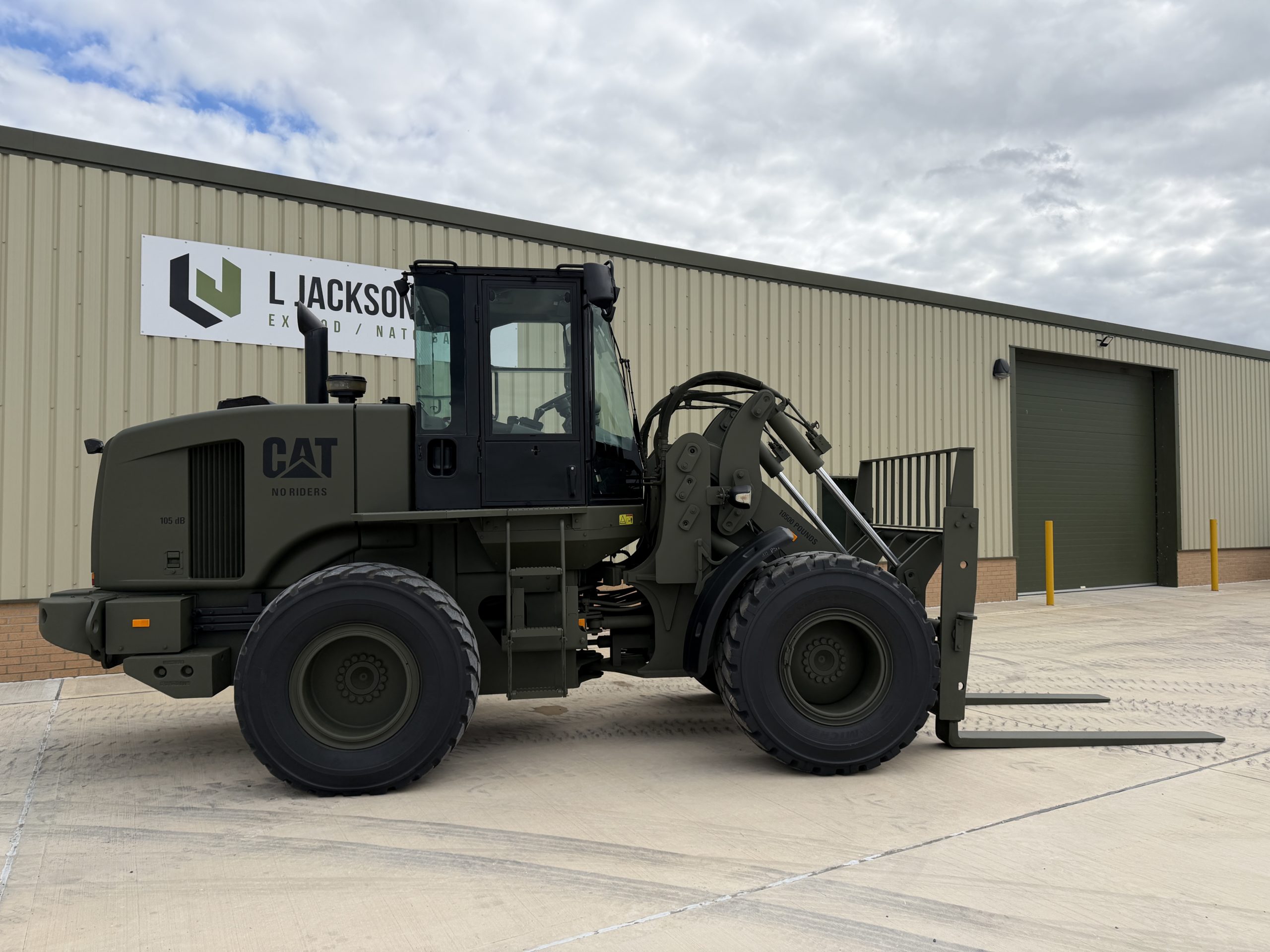 Caterpillar 928H/IT28 Rough Terrain Forklift