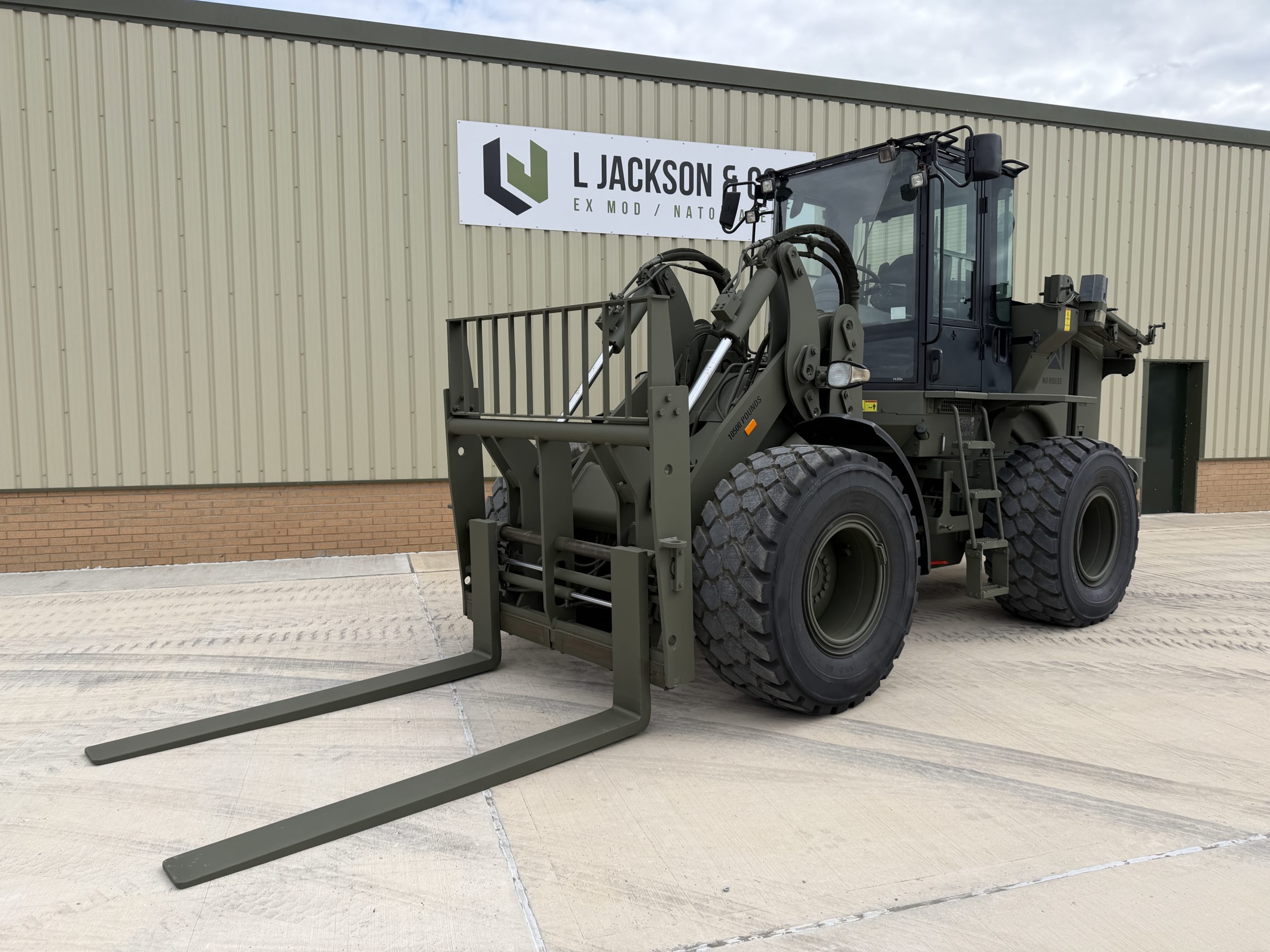 Caterpillar 928H/IT28 Rough Terrain Forklift