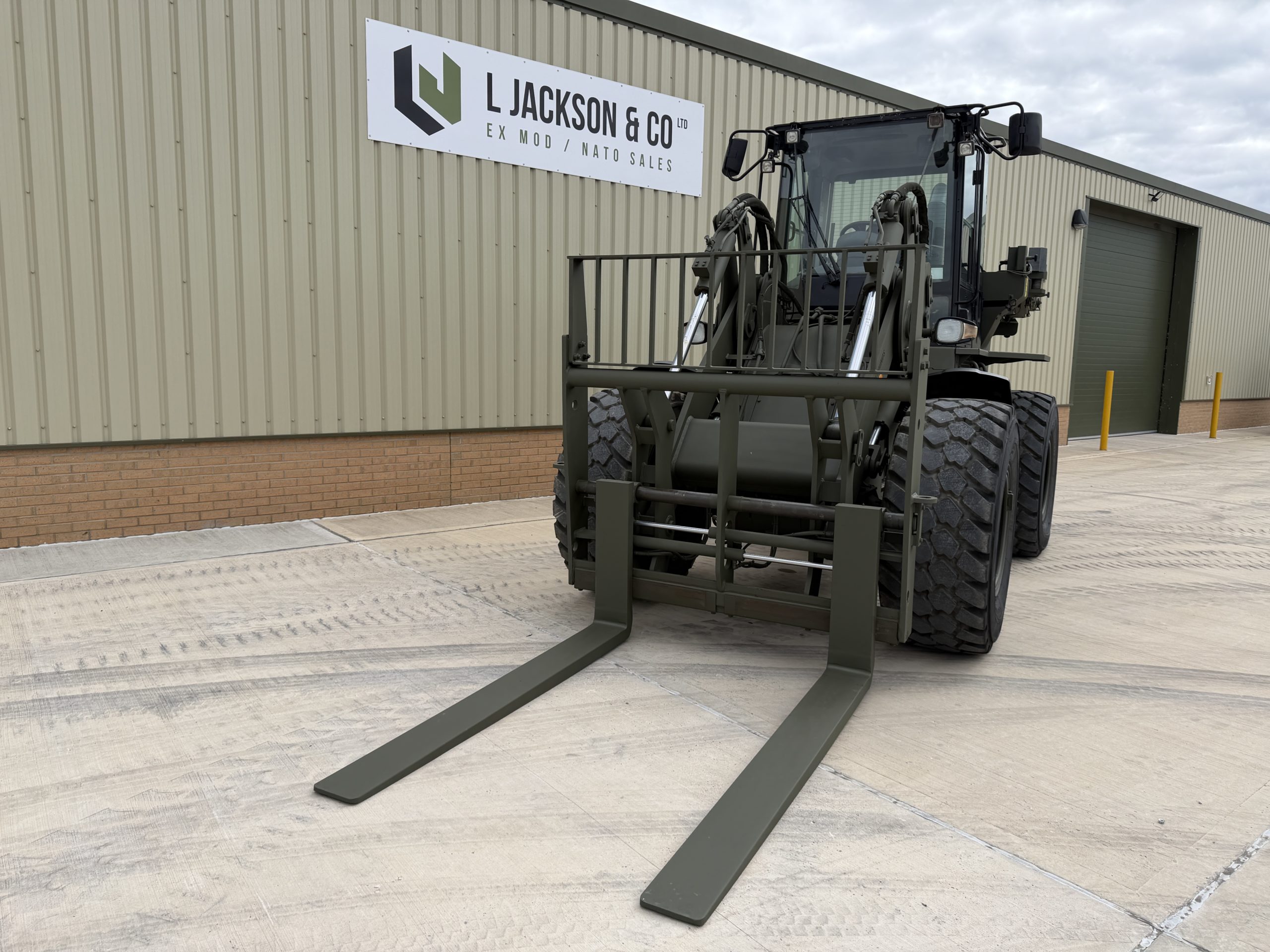 Caterpillar 928H/IT28 Rough Terrain Forklift