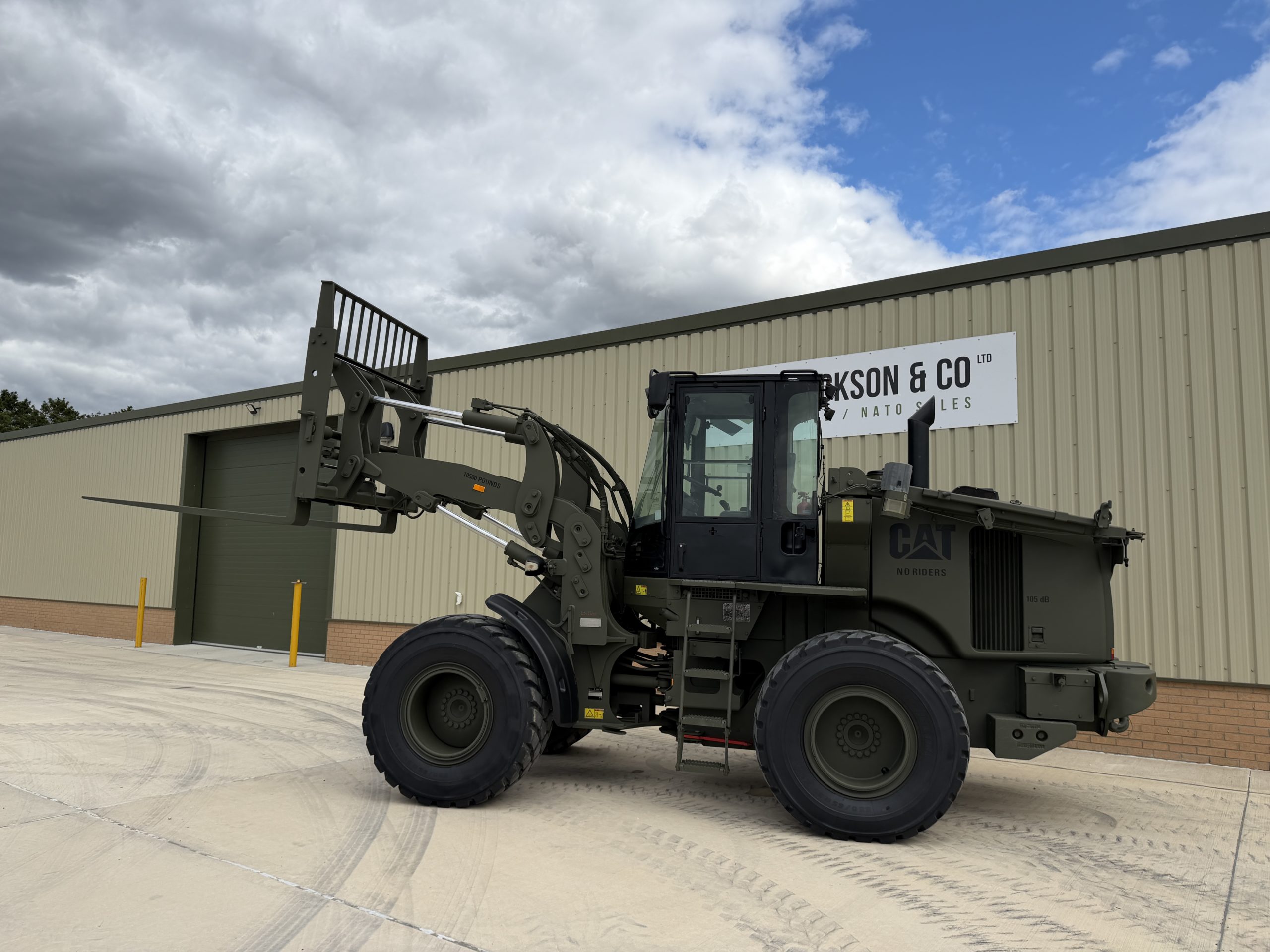 Caterpillar 928H/IT28 Rough Terrain Forklift