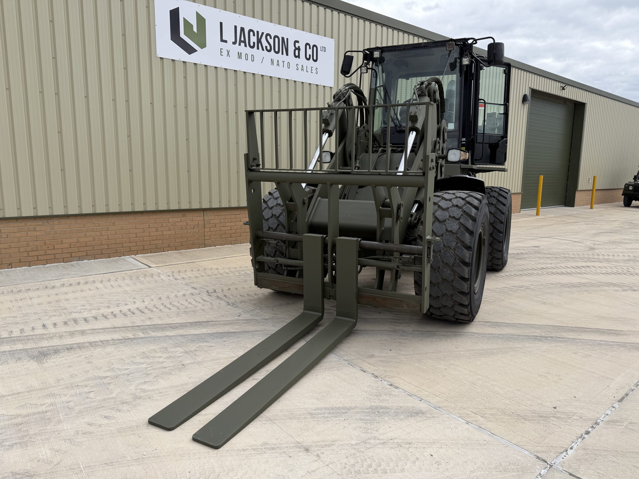 Caterpillar 928H/IT28 Rough Terrain Forklift