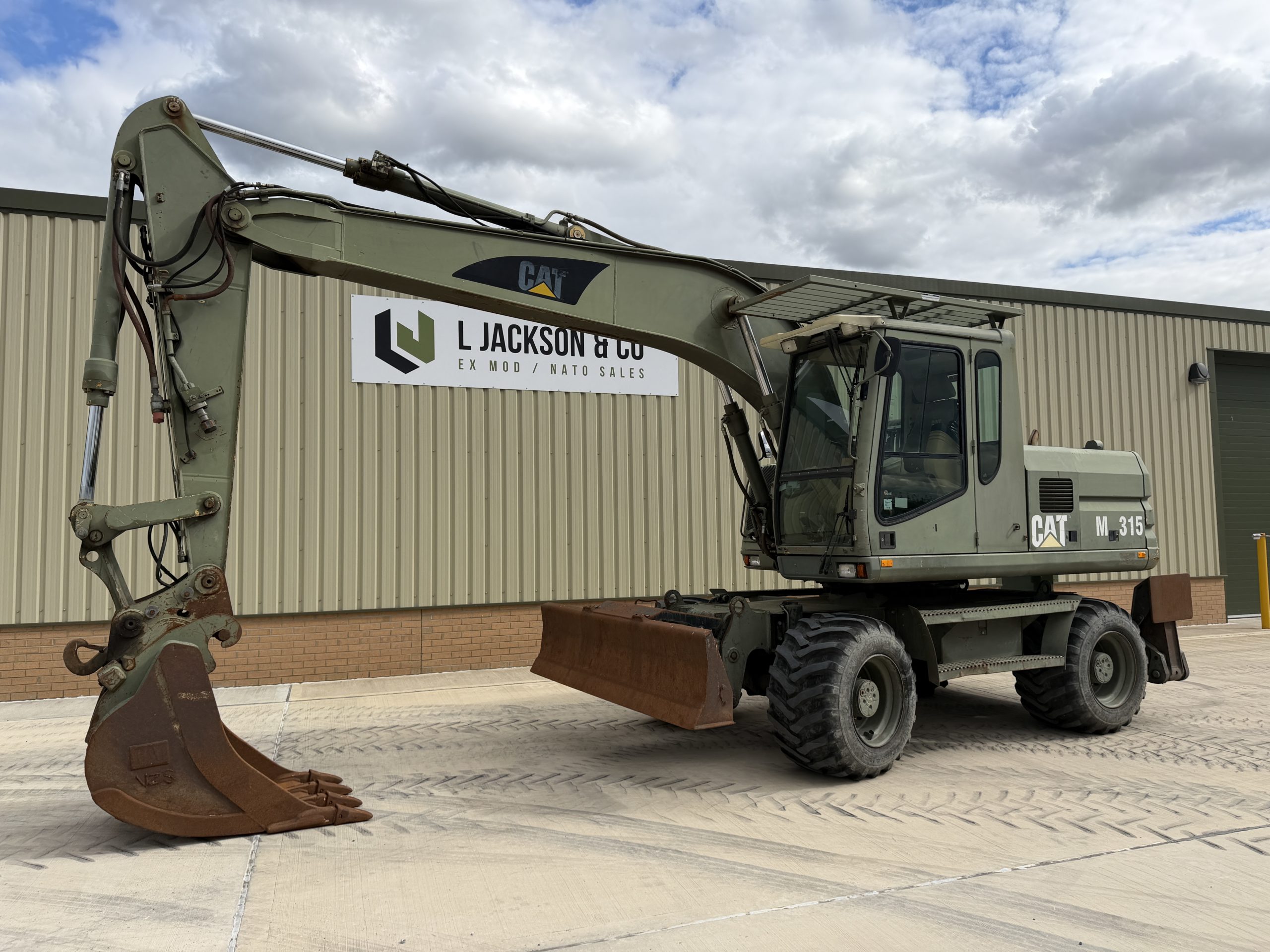Caterpillar 315M Wheeled Excavator