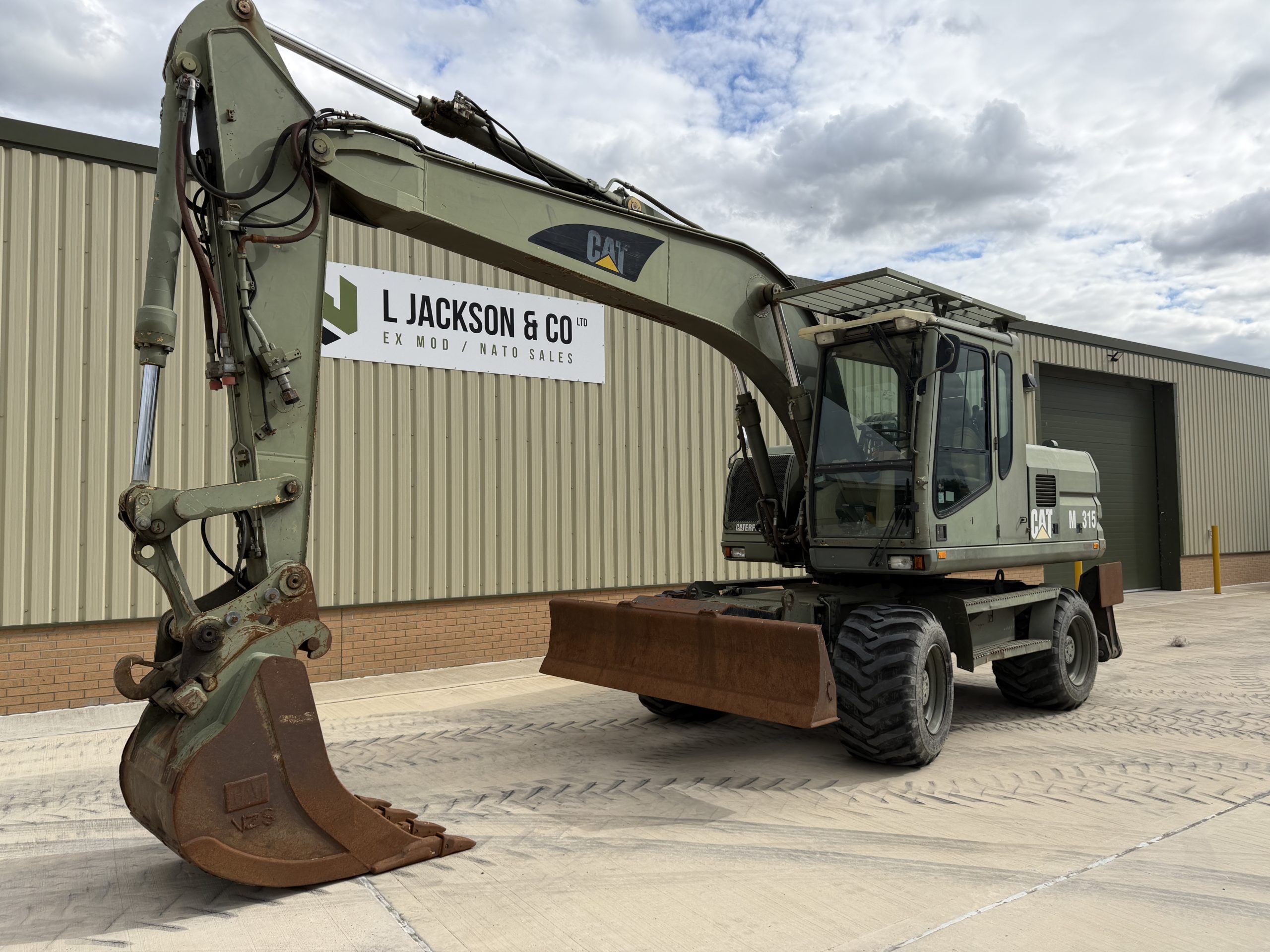 Caterpillar 315M Wheeled Excavator