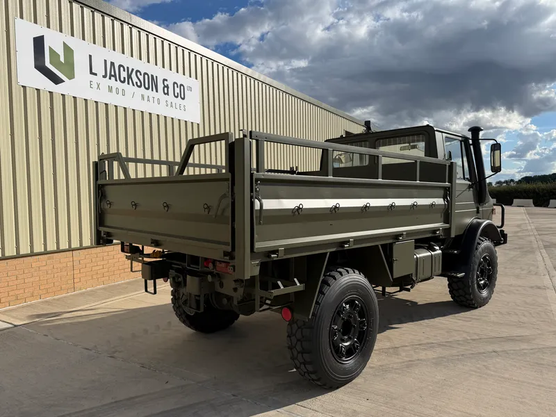 Mercedes Unimog U1300L RHD Cargo Truck 003