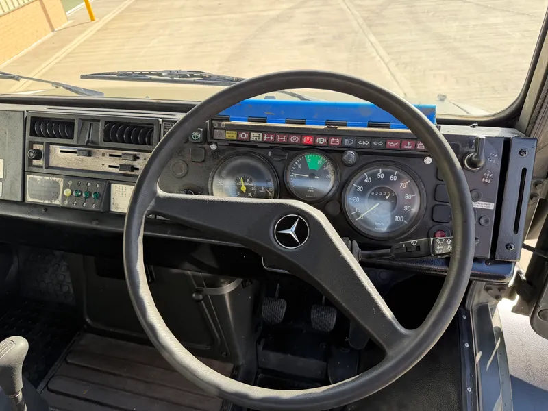 Mercedes Unimog U1300L RHD Cargo Truck 007