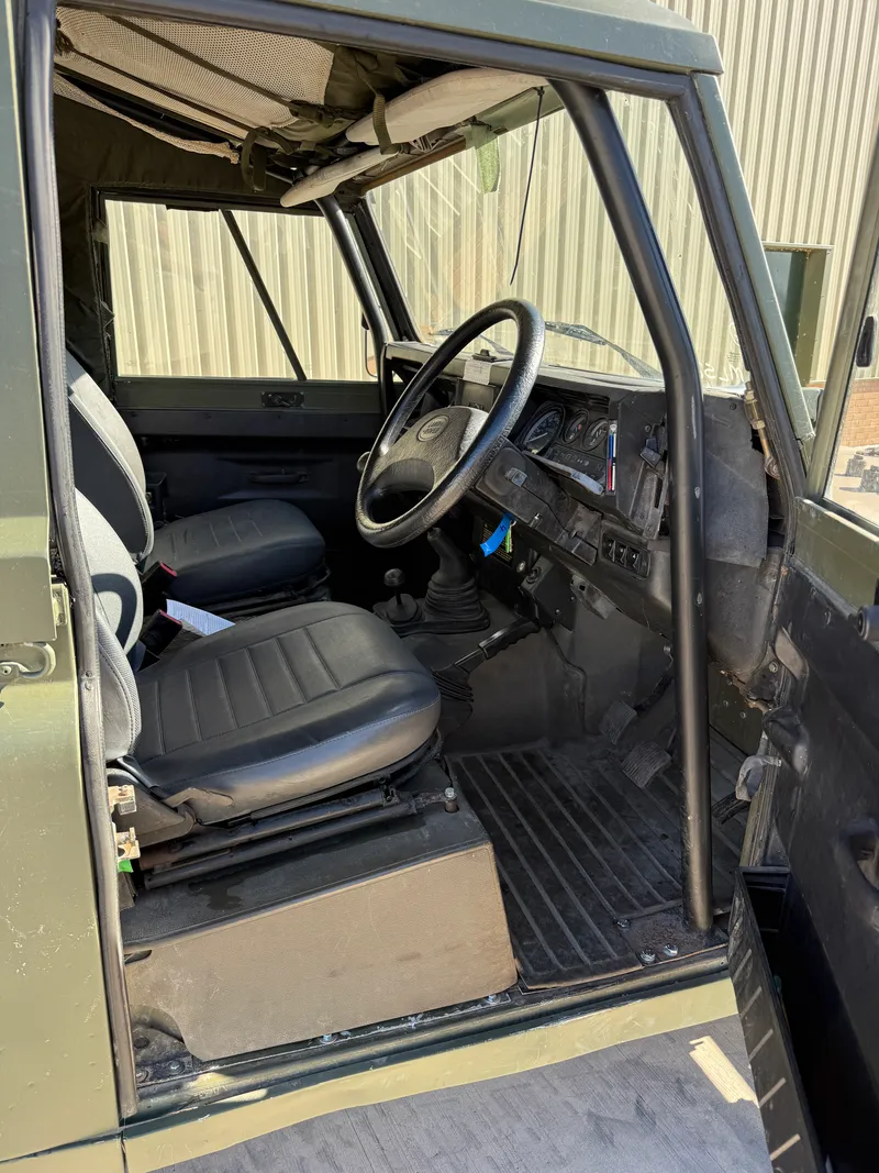 Land Rover Defender Wolf 003