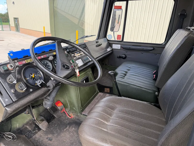 Mercedes Unimog U1300L Cargo Winch Truck 012