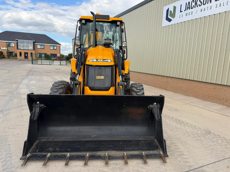 JCB 3DX Backhoe Loader 004