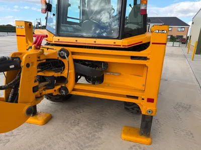JCB 3DX Backhoe Loader 010
