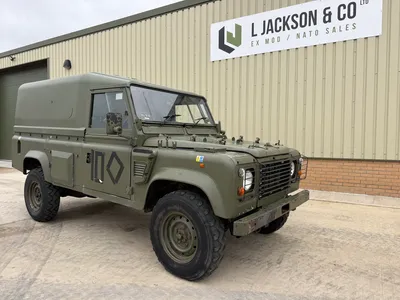 Land Rover Defender Wolf 110 001