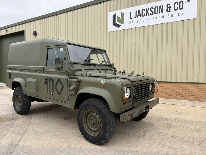 Land Rover Defender Wolf 110 001