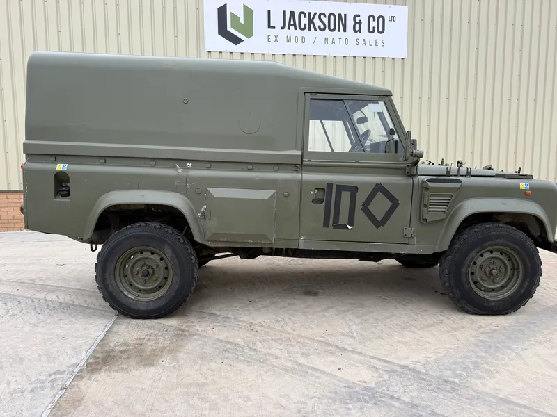 Land Rover Defender Wolf 110 Hard Top 002
