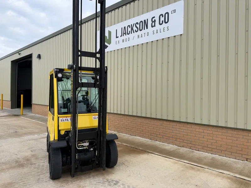 Hyster 2.5FT Forklift 010