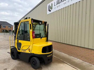 Hyster 2.5FT Forklift 012