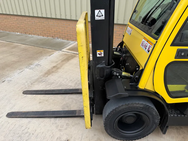 Hyster 2.5FT Forklift 013
