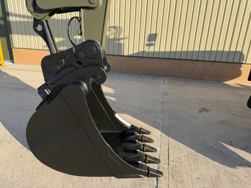Caterpillar M318 Wheeled Excavator 006