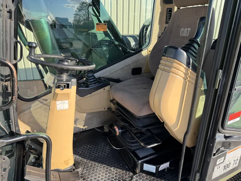 Caterpillar M318 Wheeled Excavator 010