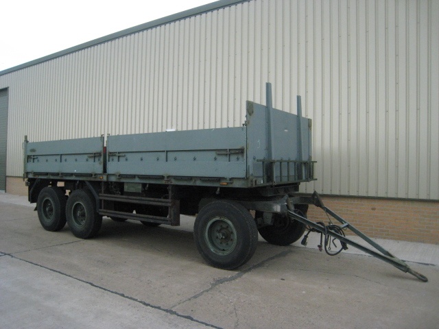 10716 - Schmitz tri axle draw bar trailer