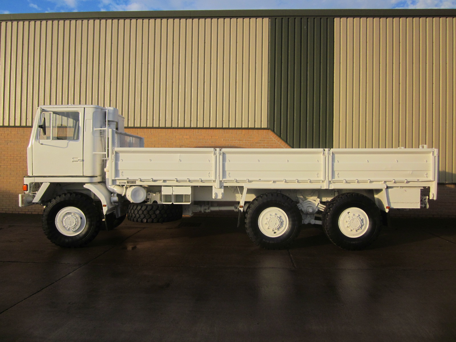 Bedford TM 6×6 Drop Side Cargo Truck