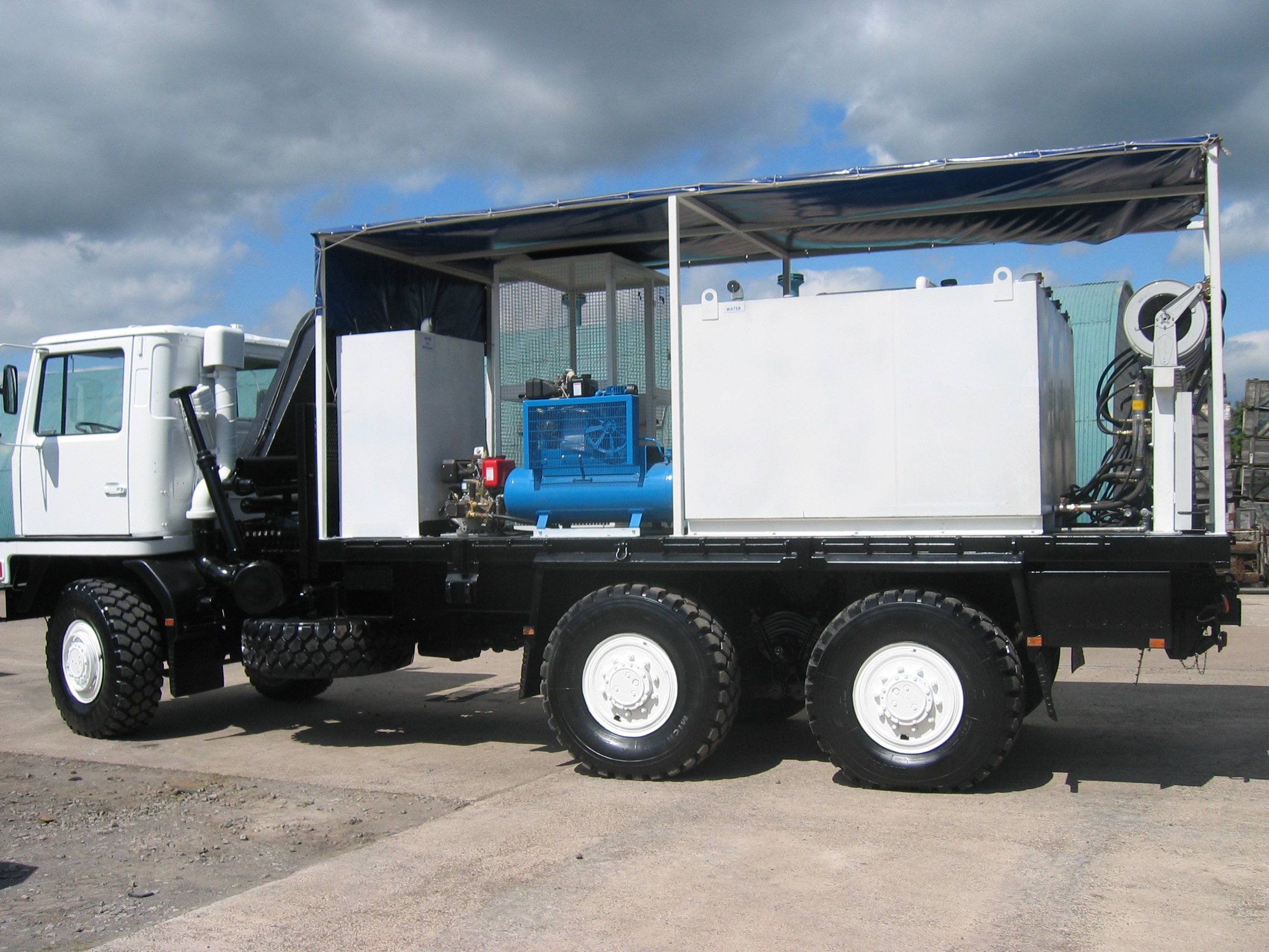 Bedford TM 6×6 Lube Truck