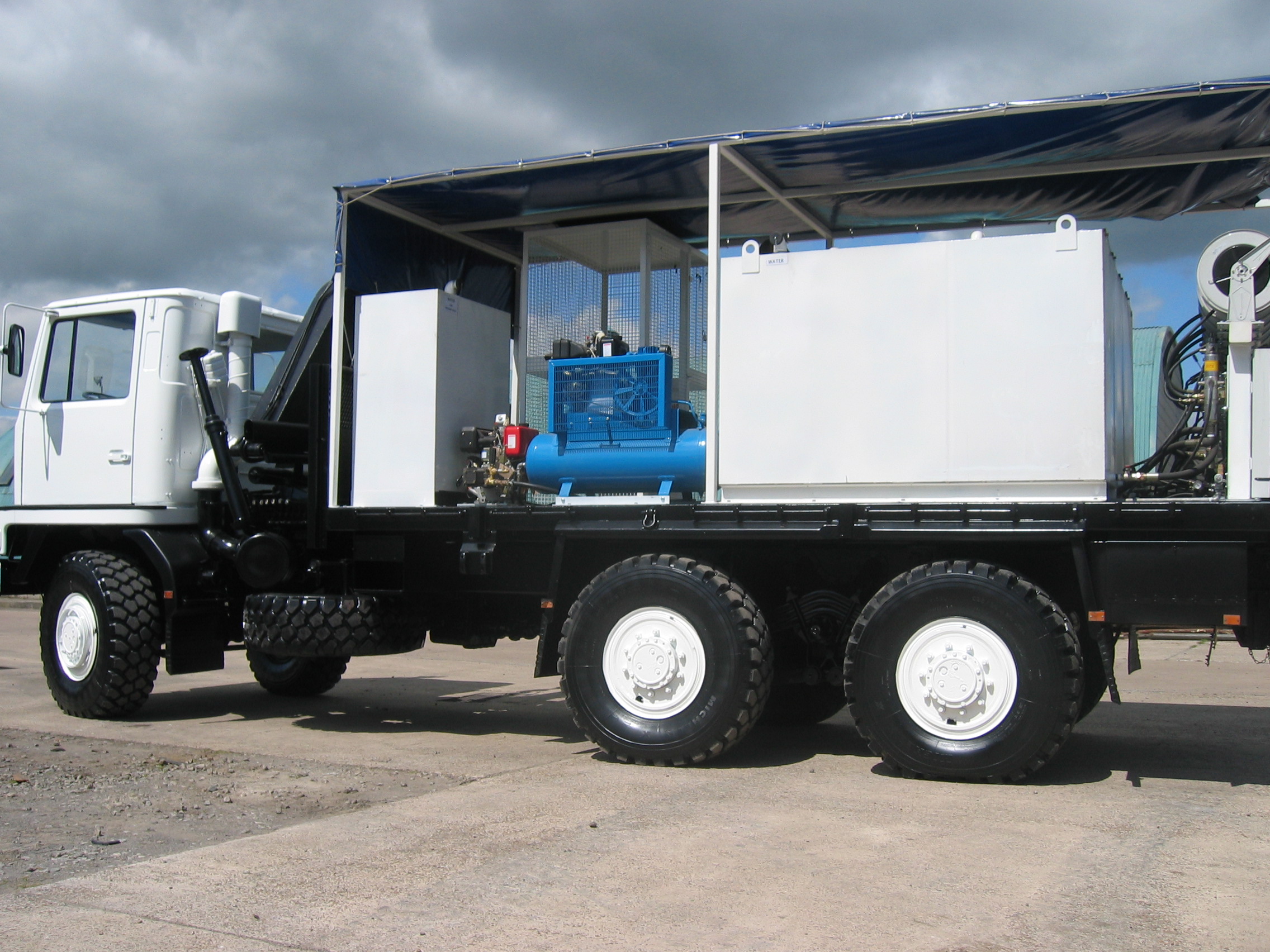Bedford TM 6×6 Lube Truck
