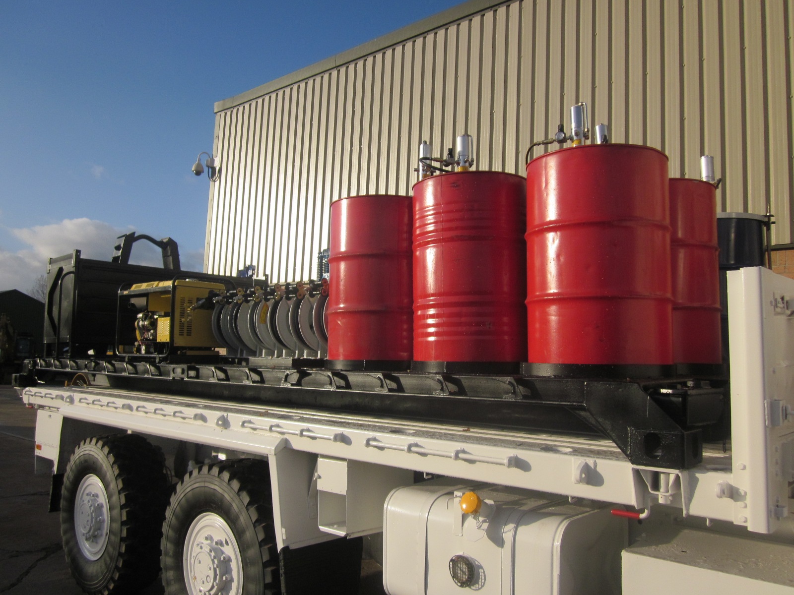 Bedford TM 6×6 service truck with de mountable body