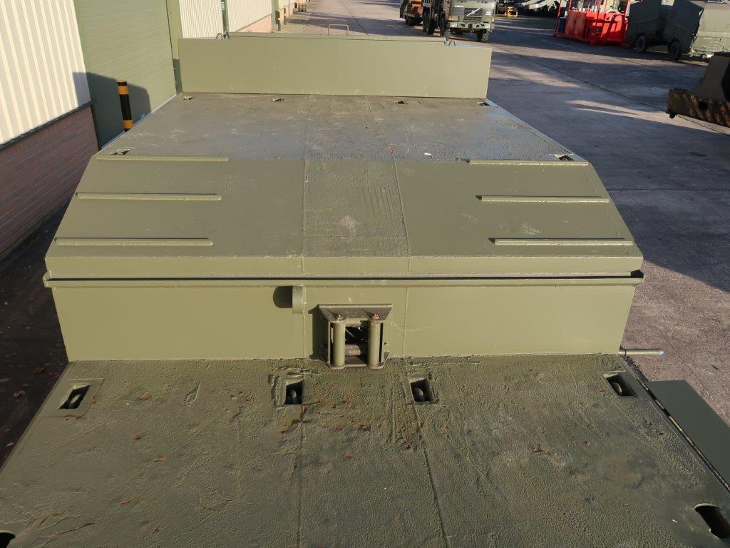 Broshuis E2130 Tri Axle Step Frame Low Loader Trailer