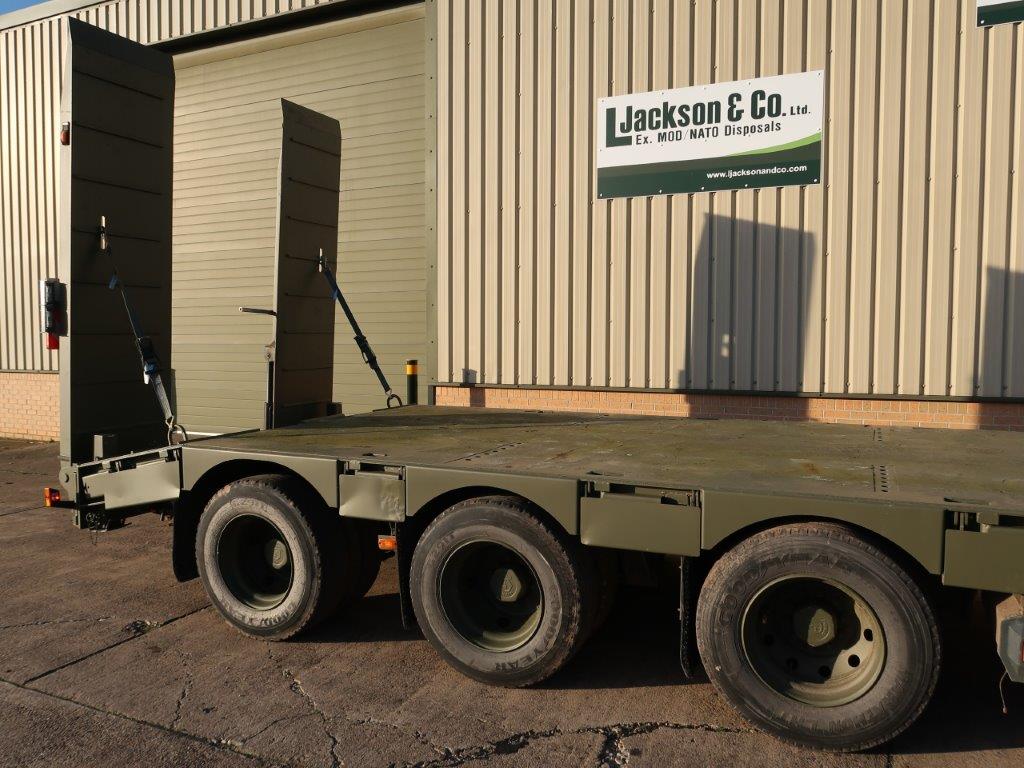 Broshuis E2130 Tri Axle Step Frame Low Loader Trailer