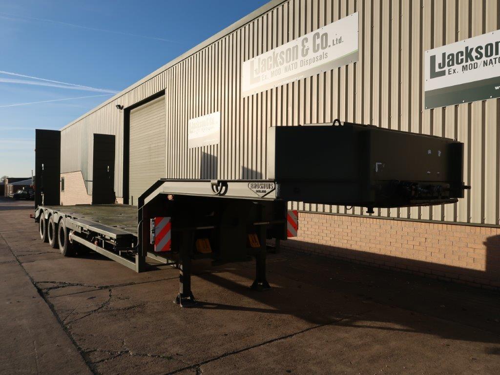 Broshuis E2130 Tri Axle Step Frame Low Loader Trailer