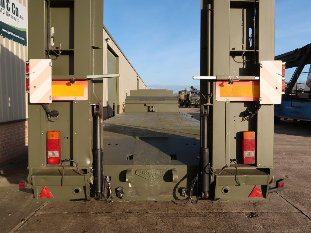 Broshuis E2130 Tri Axle Step Frame Low Loader Trailer