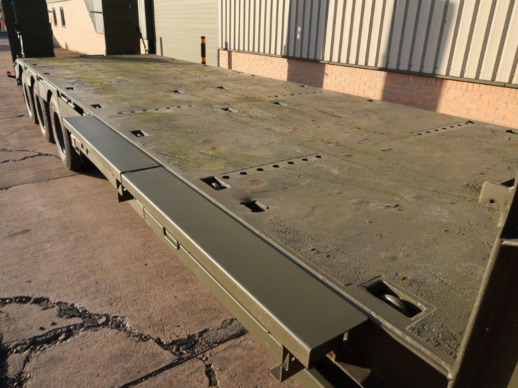 Broshuis E2130 Tri Axle Step Frame Low Loader Trailer