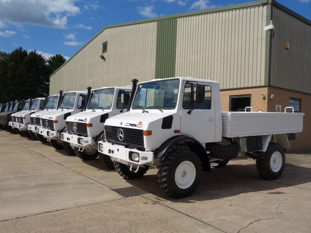 Mercedes Unimog U1300L 4×4 Drop Side Cargo Truck