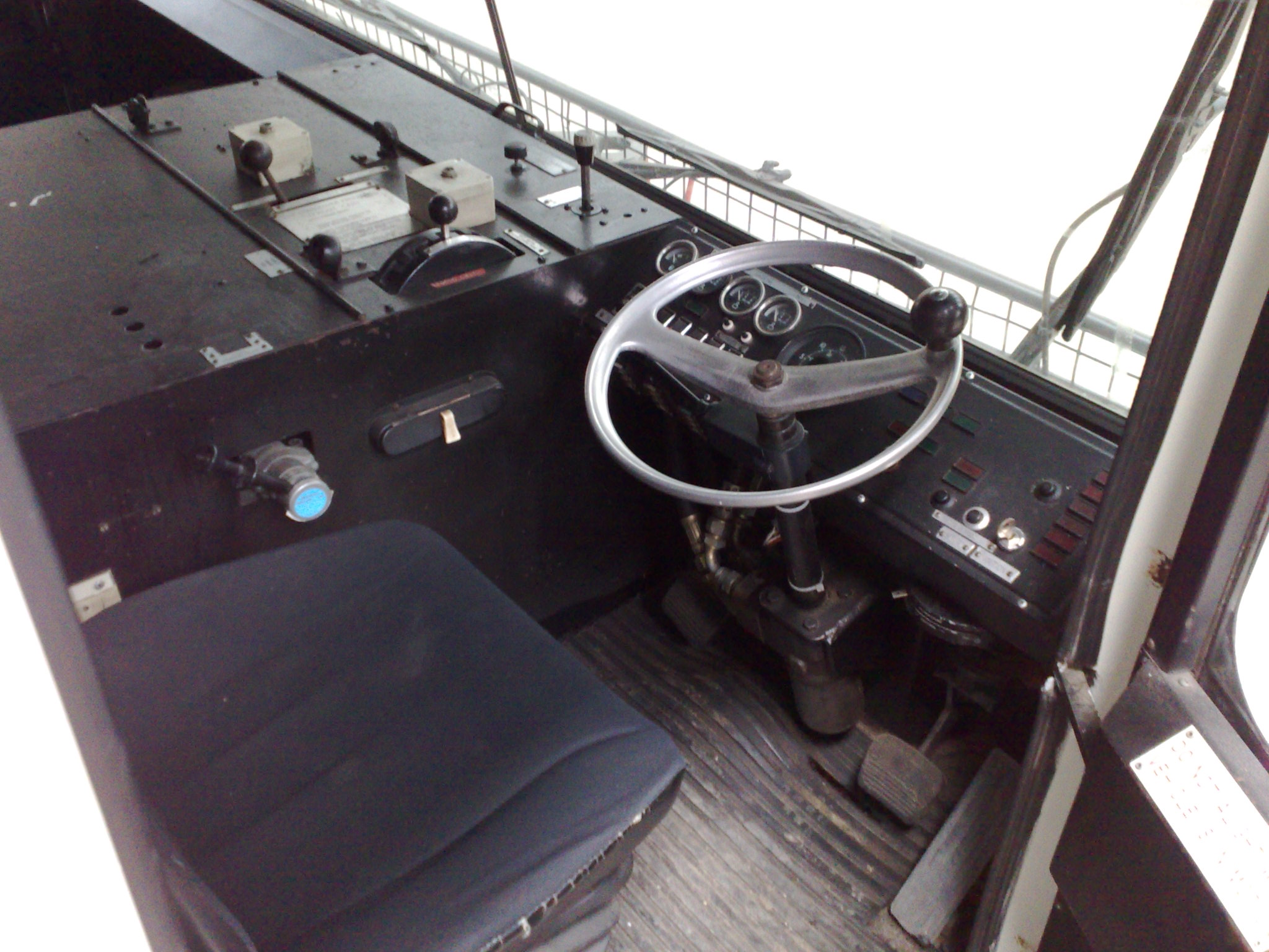Douglas DC12-44 Heavy Aircraft Tractor Tug