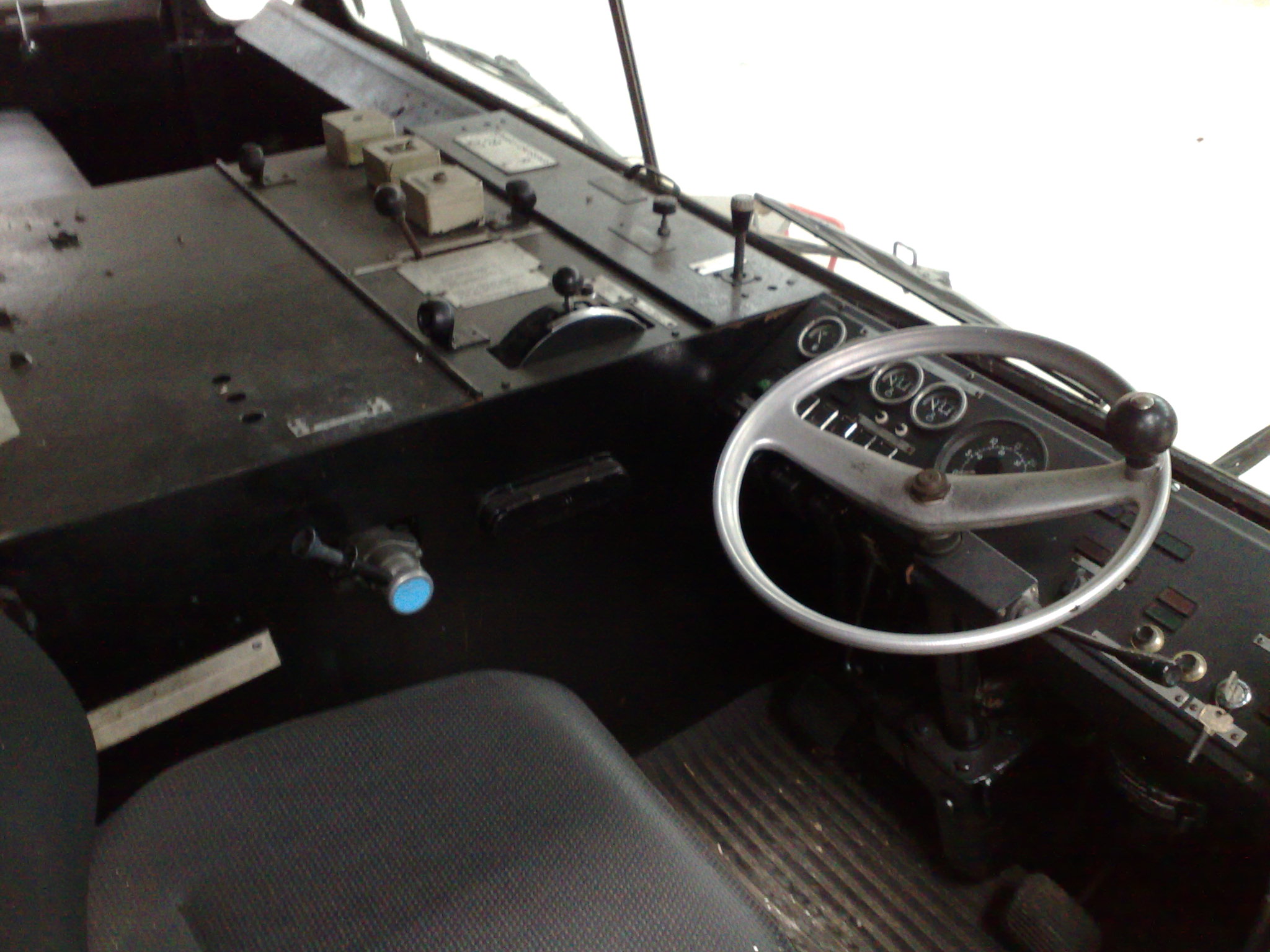 Douglas DC12-44 Heavy Aircraft Tractor Tug