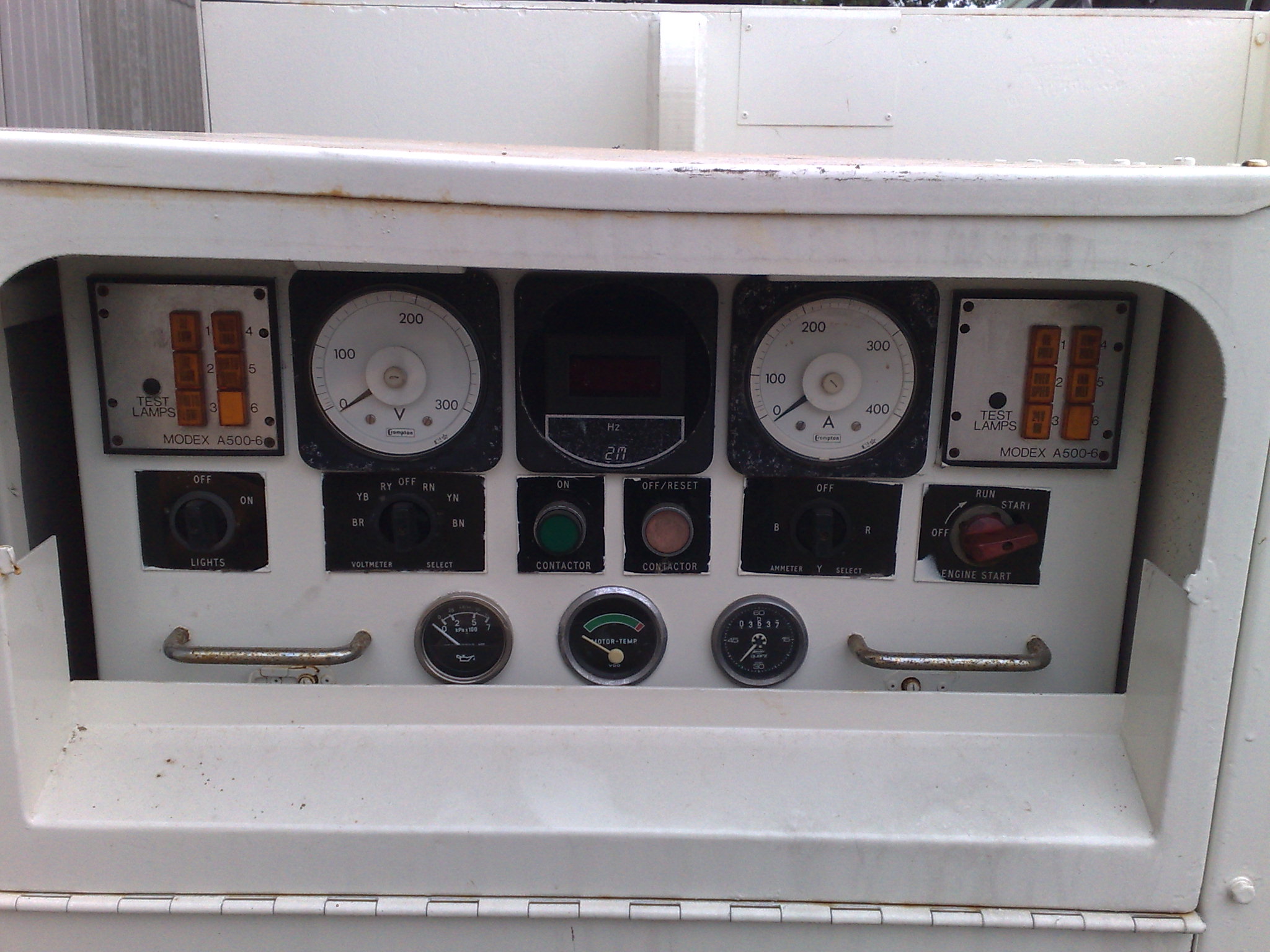 Douglas DC12-44 Heavy Aircraft Tractor Tug