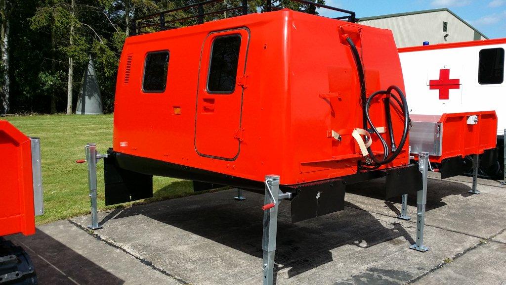 Hagglunds Bv206 Hard Top with Twist Locks