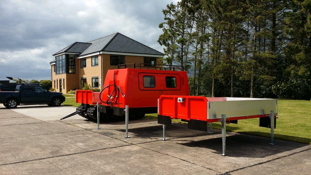 Hagglunds Bv206 Hard Top with Twist Locks